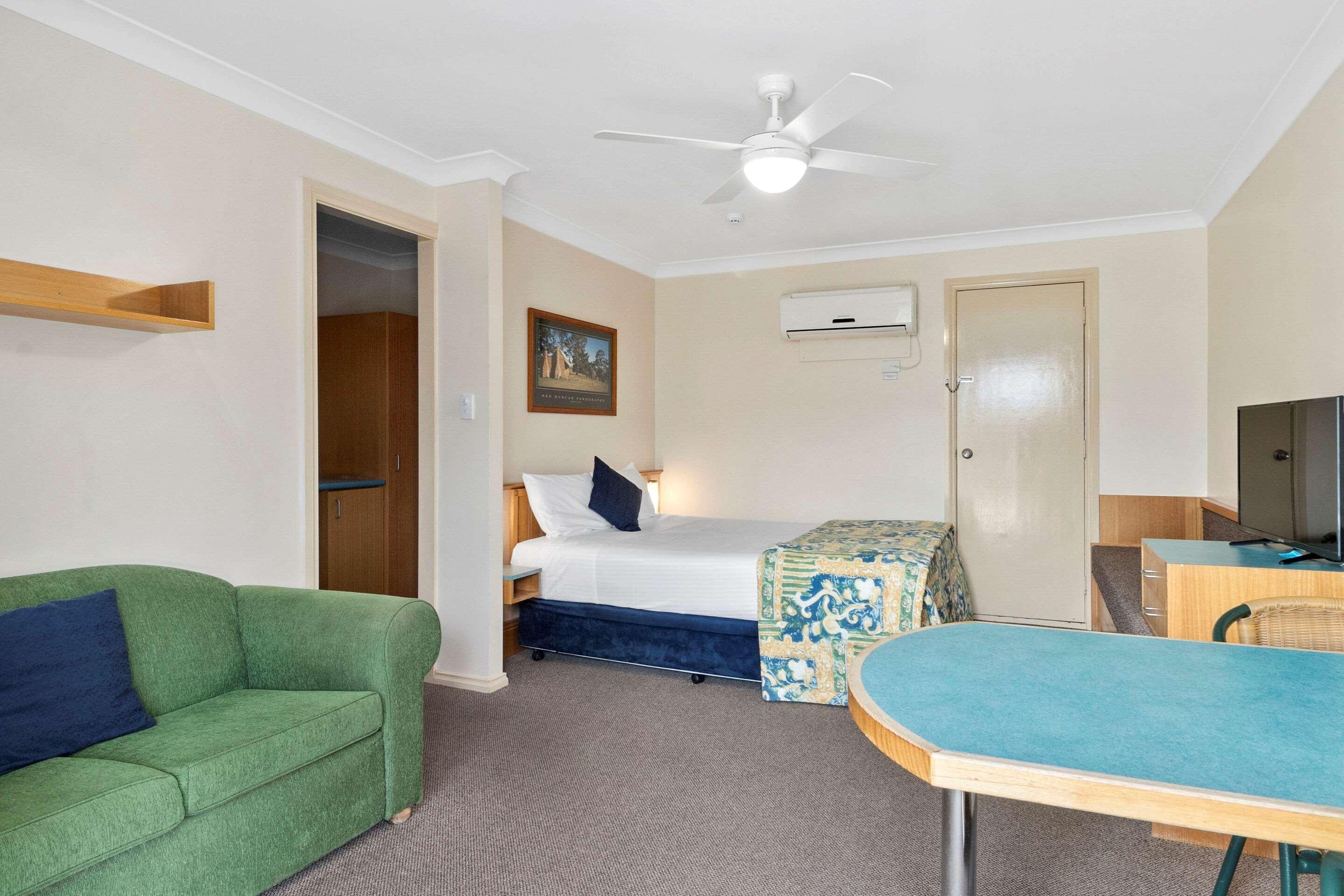 Comfort Inn Sovereign Gundagai Exterior photo