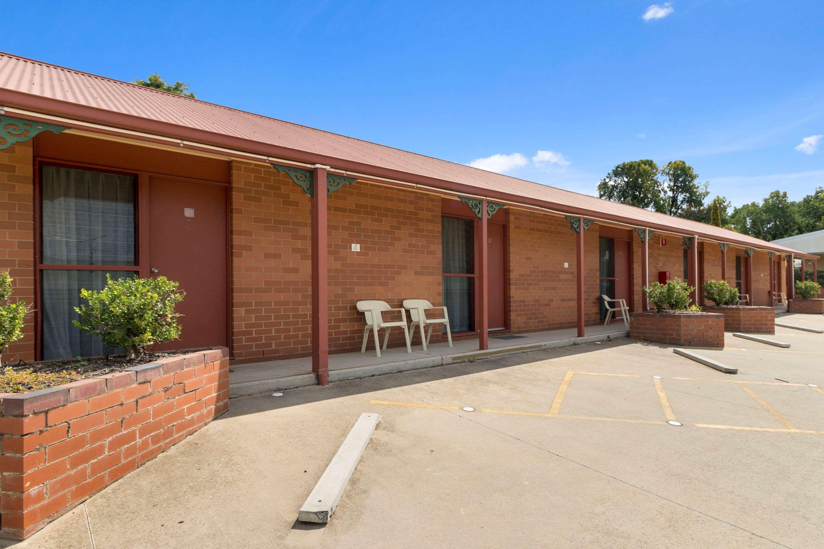 Comfort Inn Sovereign Gundagai Exterior photo